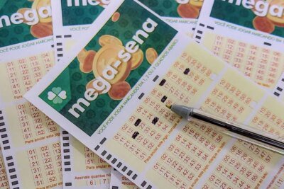 Mega-Sena: prêmio acumula novamente e vai a R$ 305 milhões
