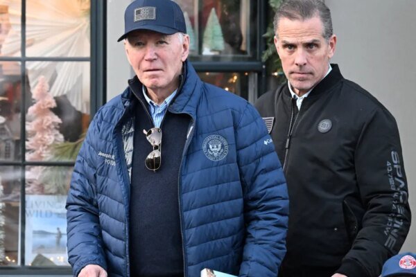 Agentes do FBI são acusados de dificultar investigações sobre família Biden