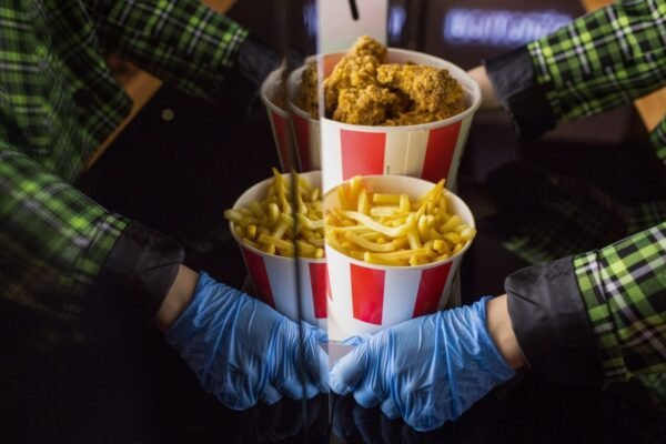 KFC troca Pepsi por Coca-Cola em todos os restaurantes nos EUA
