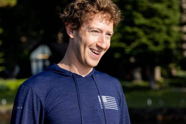 Mark Zuckerberg vende US$ 21,3 milhões em ações da Meta