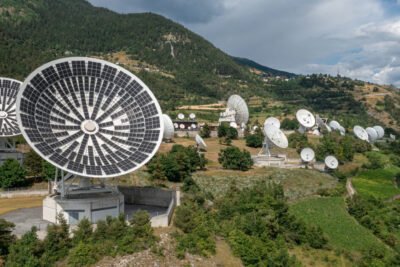 Conexão via satélite no celular ganha espaço no Brasil. Entenda os desafios