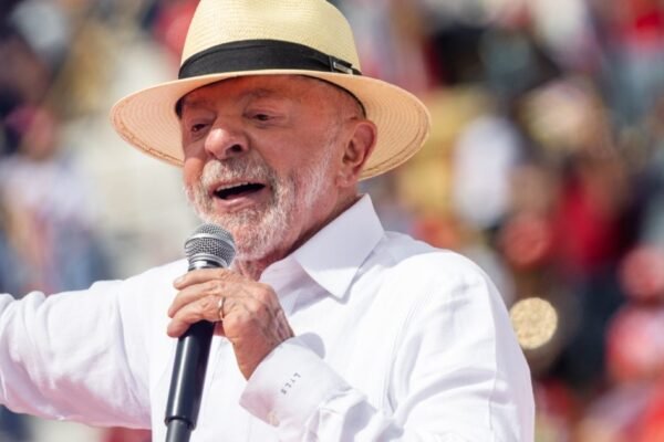 Sem ajuste fiscal crível, há risco de recessão no próximo governo Lula, diz Srour