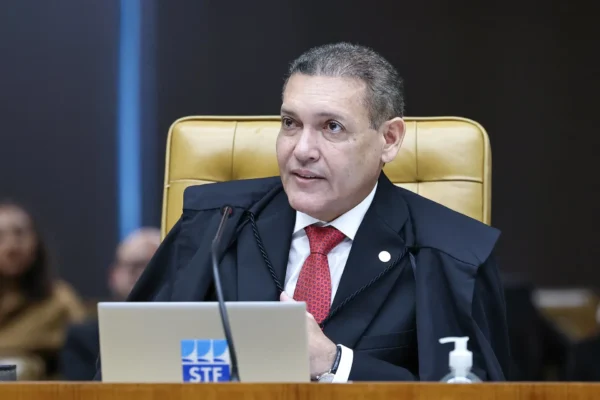 Kassio quer julgar soltura de Bolsonaro após 2º turno e avalia libertar ex-presidente com liminar