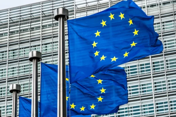 O Brasil não está sozinho: problemas fiscais abalam mercado de títulos na Europa
