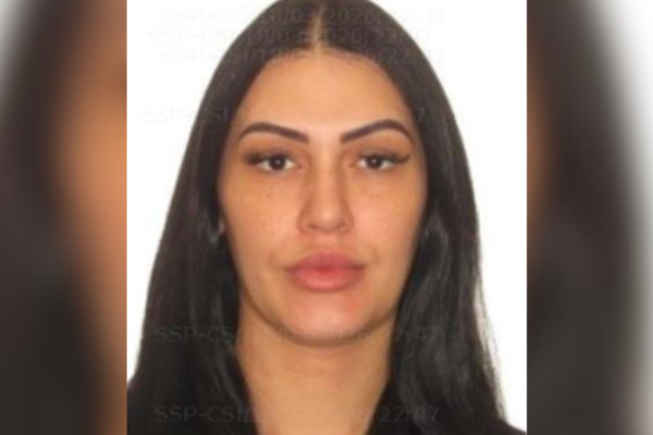 Mulher procurada pela Interpol por morte de fotógrafo é presa no RS