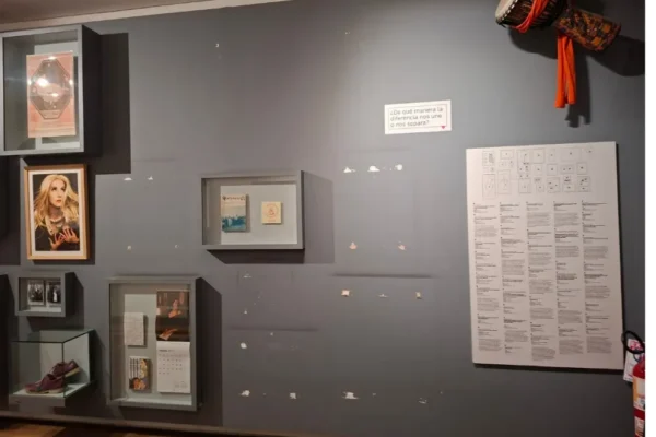 Governo de direita da Colômbia remove obras LGBTQIA+ e feministas de museu
