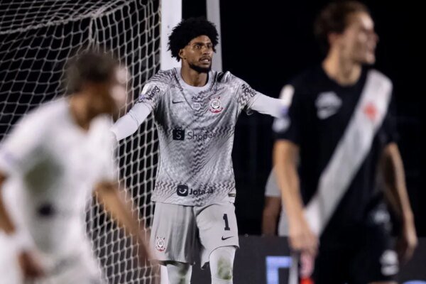 Risco de rebaixamento do Corinthians chega a 62% após derrota para o Vasco