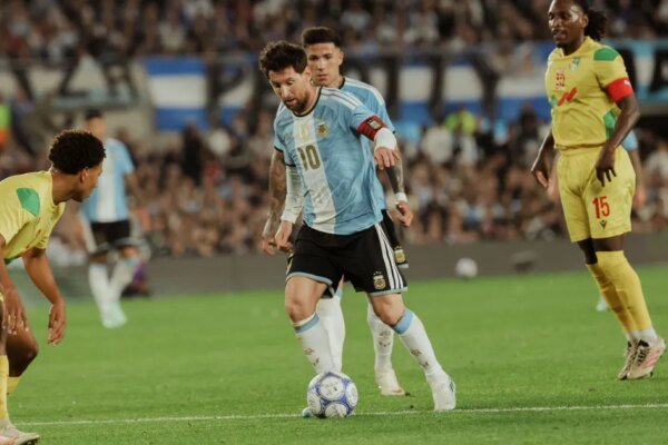 Lionel Messi se aposenta da Argentina: veja todos os títulos pela seleção