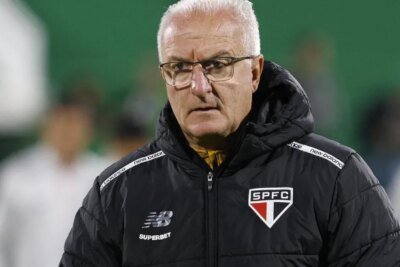 Dorival cita problema recorrente no São Paulo: “Temos que ter consciência”