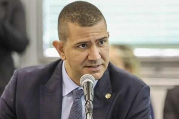 Douglas Ruas é confirmado como governador eleito do RJ, o mais jovem do estado em 5 décadas