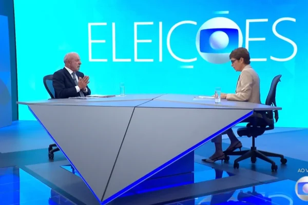 Em aceno a eleitores indecisos, Lula anuncia que é favorável à redução da maioridade penal