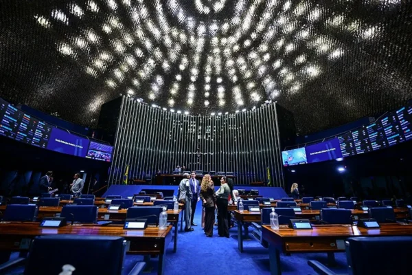 Fim da escala 6×1 volta ao Senado nesta terça (13); veja o que pode mudar