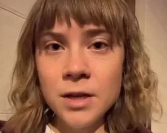 Greta Thunberg afirma que vitória de Flávio Bolsonaro significaria um desastre para o planeta