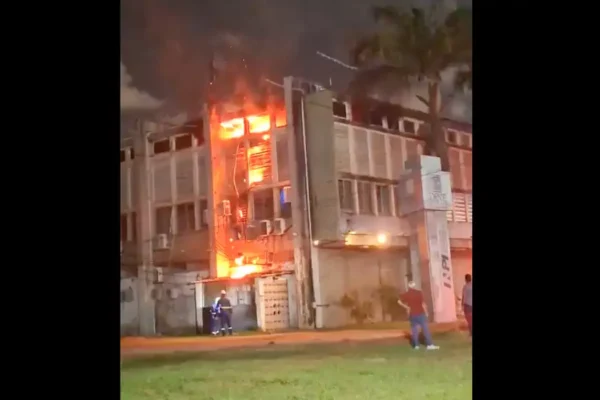 AGU cria força-tarefa para atuar em caso de incêndio na UFPE
