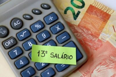 Desconto do INSS no 13º salário 2026: veja tabela e cálculo