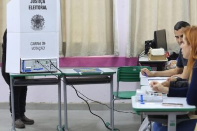 Até que horas posso votar no segundo turno 2026? Veja horário de sua seção eleitoral