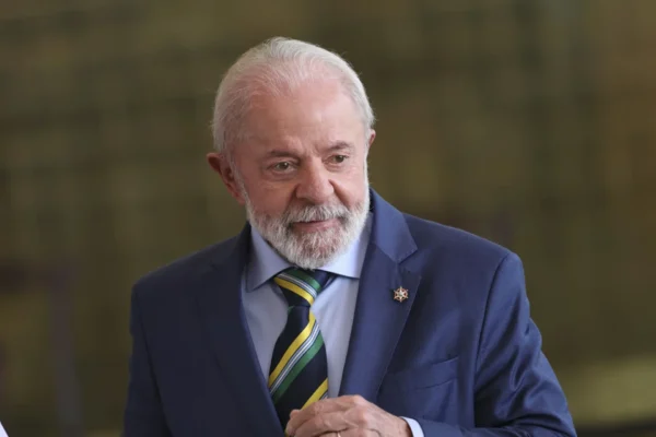 Lula irá iniciar quarto mandato com articulação de até 364 deputados