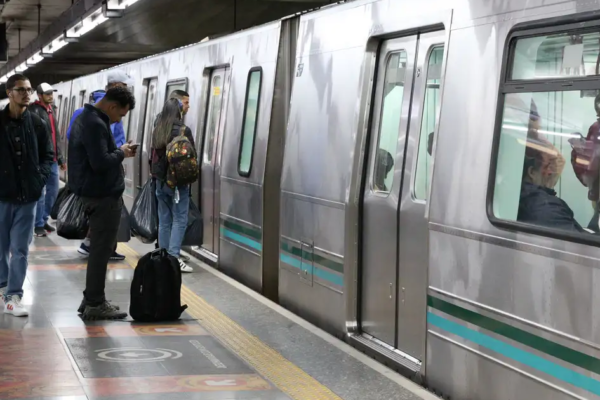 Feriado de 12 de outubro altera funcionamento de serviços em SP; confira