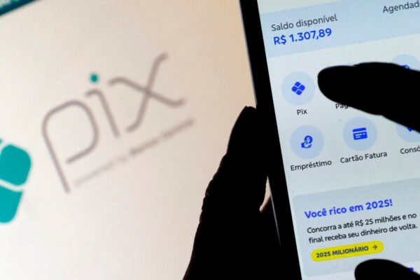 Pix por aproximação deixa de ter limite de R$ 500 nesta quinta (1)