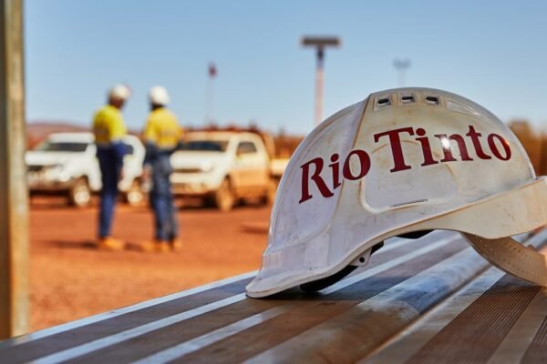Rio Tinto fecha acordo com estatal chinesa para fornecer minério de ferro