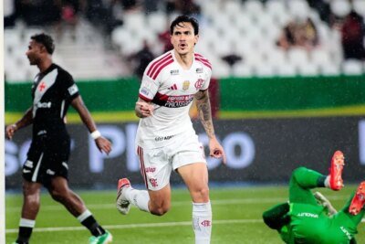 Flamengo se aproxima de 90% de chances de título no Brasileiro após goleada