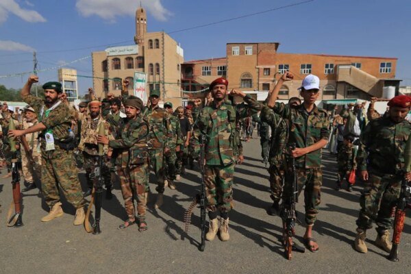 Houthis dizem ter atacado o aeroporto de Riad com míssil balístico