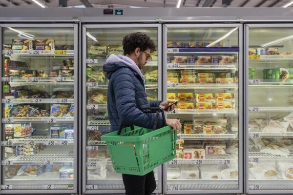 Alimentos devem seguir pressionando inflação em 2027, aponta Focus