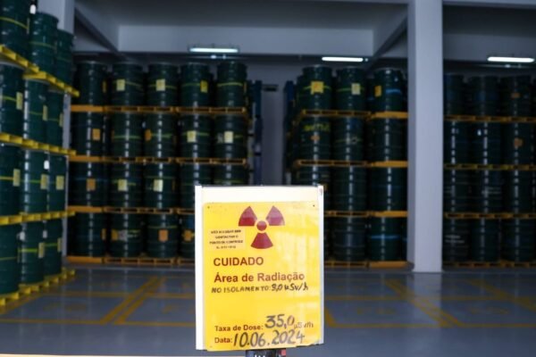 Um ano depois, aposta nuclear dos irmãos Batista segue sem desfecho